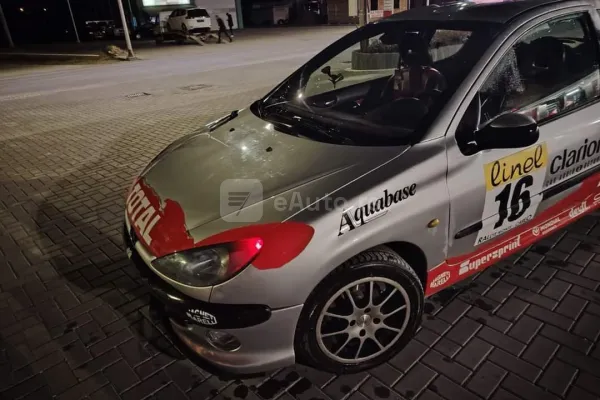 Peugeot 206 — polovni automobil