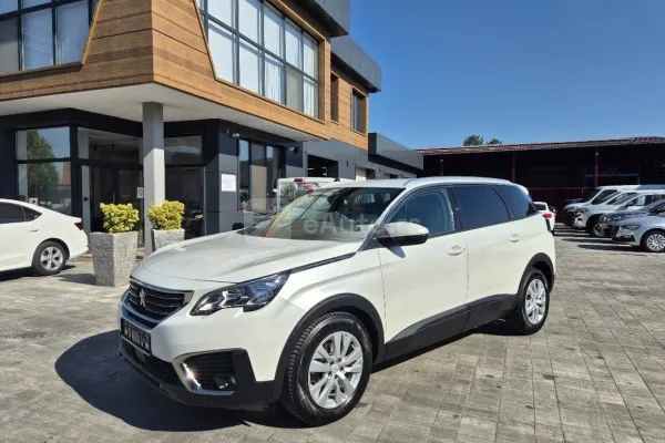 Peugeot 5008 — polovni automobil
