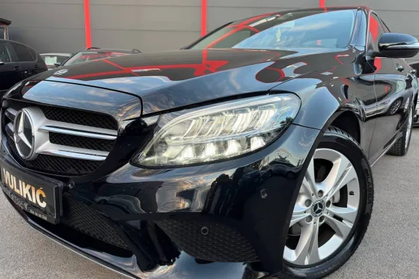 Mercedes Benz C 220 — polovni automobil
