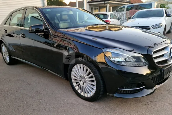 Mercedes Benz E 220 — polovni automobil