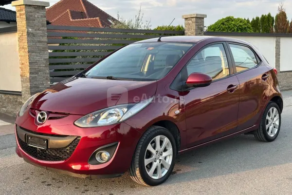 Mazda 2 — polovni automobil