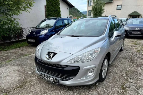 Peugeot 308 — polovni automobil