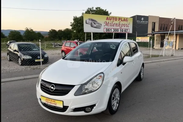 Opel Corsa D — polovni automobil
