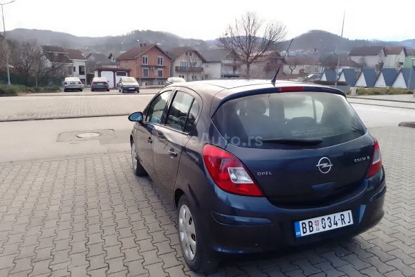 Opel Corsa D — polovni automobil