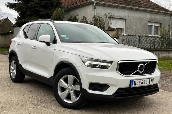 Volvo XC40 — polovni automobil