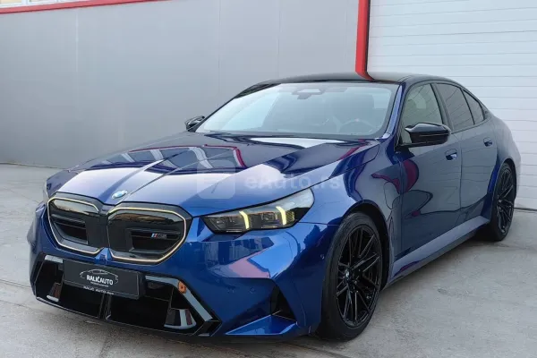 BMW M5 — polovni automobil