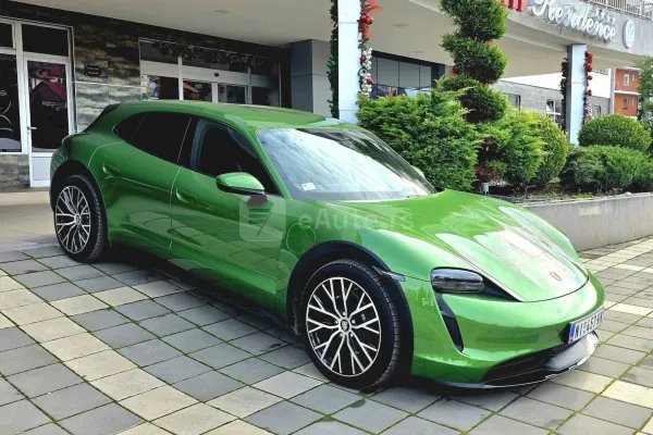 Porsche Taycan — polovni automobil