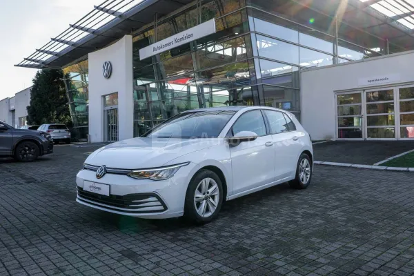 Volkswagen Golf 8 — polovni automobil
