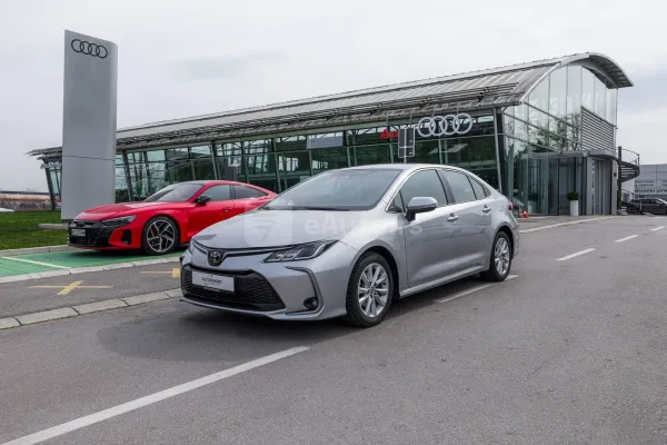 Toyota Corolla — polovni automobil