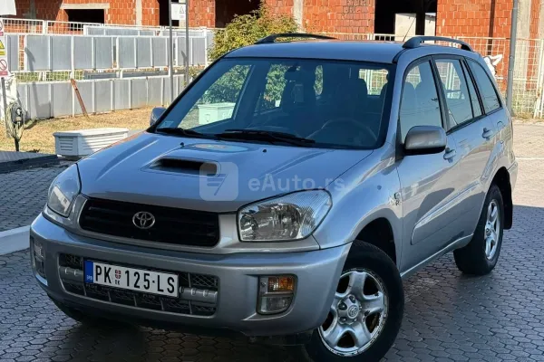 Toyota RAV 4 — polovni automobil