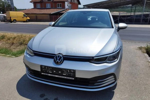 Volkswagen Golf 8 — polovni automobil