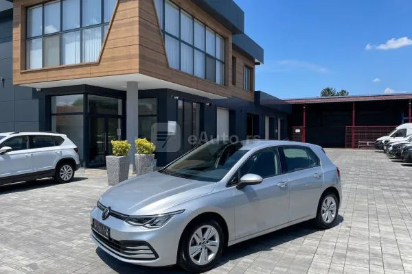 Volkswagen Golf 8 — polovni automobil