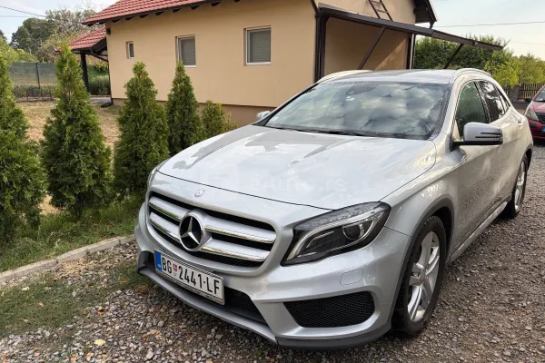 Mercedes Benz GLA 220 — polovni automobil