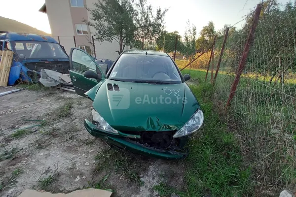 Peugeot 206 — polovni automobil