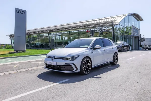 Volkswagen Golf 8 — polovni automobil