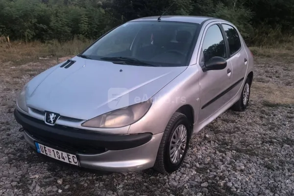 Peugeot 206 — polovni automobil