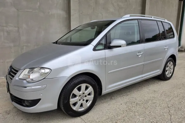 Volkswagen Touran — polovni automobil