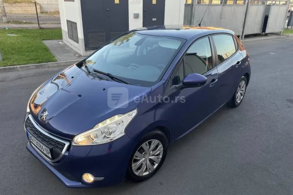 Peugeot 208 — polovni automobil