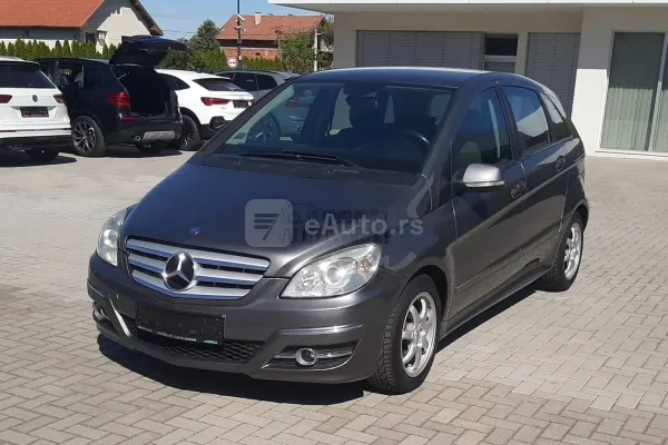 Mercedes Benz B 180 — polovni automobil