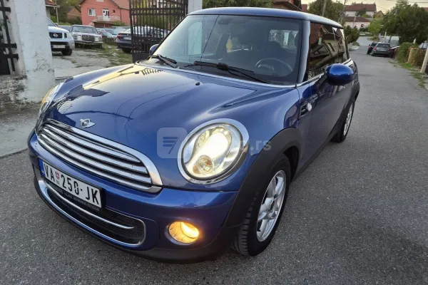 MINI Cooper — polovni automobil