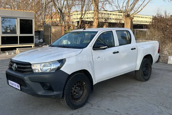 Toyota Hilux — polovni automobil