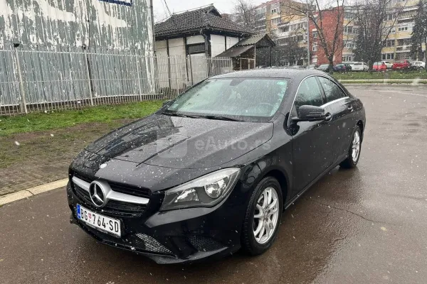 Mercedes Benz CLA 180 — polovni automobil