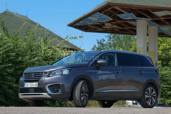 Peugeot 5008 — polovni automobil