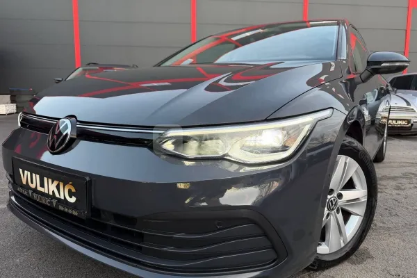 Volkswagen Golf 8 — polovni automobil