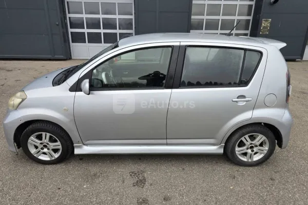Daihatsu Sirion — polovni automobil