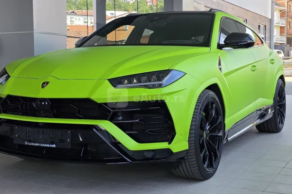 Lamborghini Urus — polovni automobil