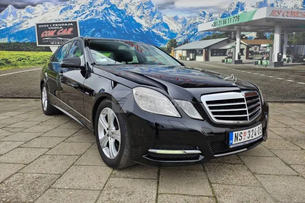 Mercedes Benz E 200 — polovni automobil