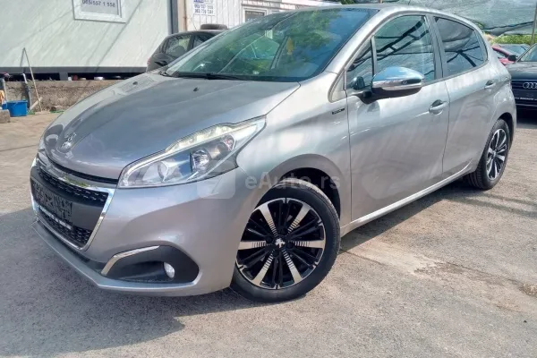 Peugeot 208 — polovni automobil