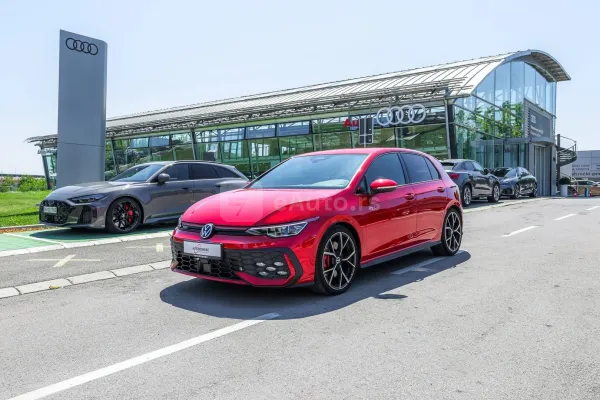 Volkswagen Golf 8 — polovni automobil