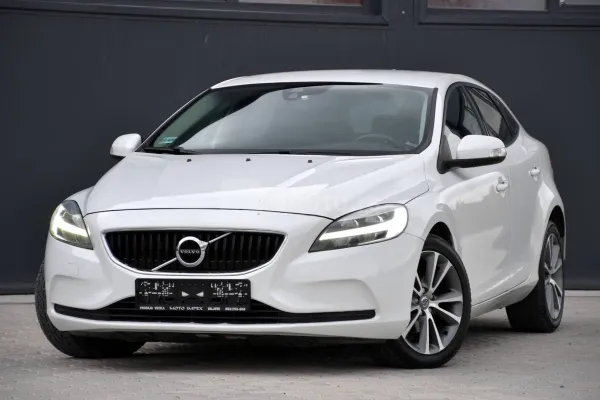 Volvo V40 — polovni automobil
