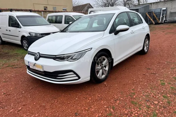 Volkswagen Golf 8 — polovni automobil