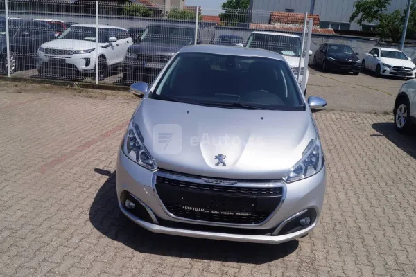 Peugeot 208 — polovni automobil