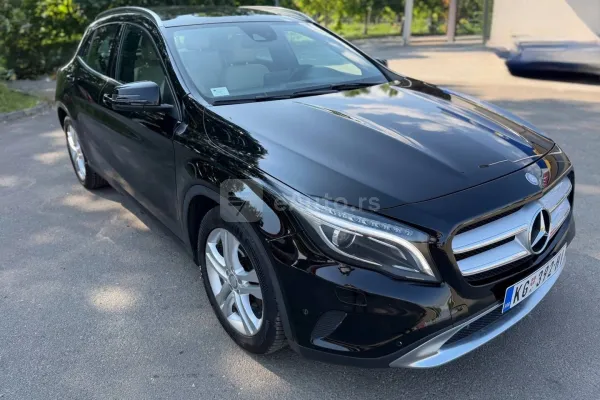 Mercedes Benz GLA 200 — polovni automobil