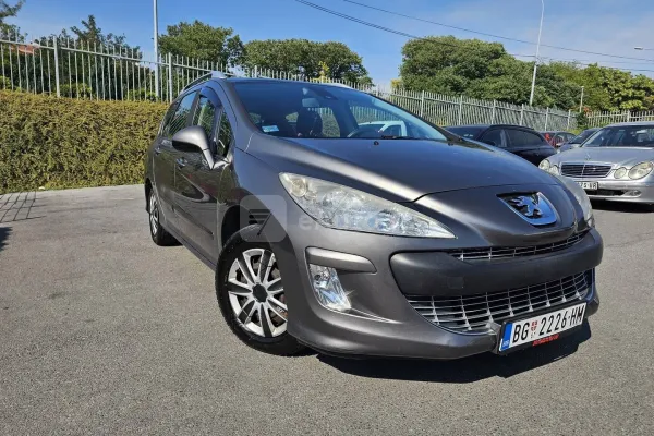 Peugeot 308 — polovni automobil