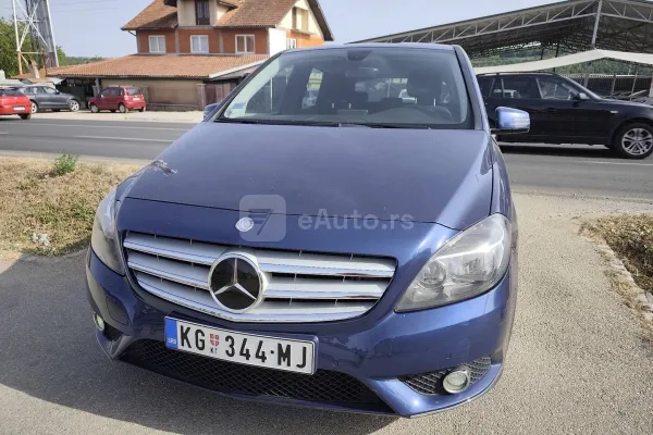 Mercedes Benz B 180 — polovni automobil