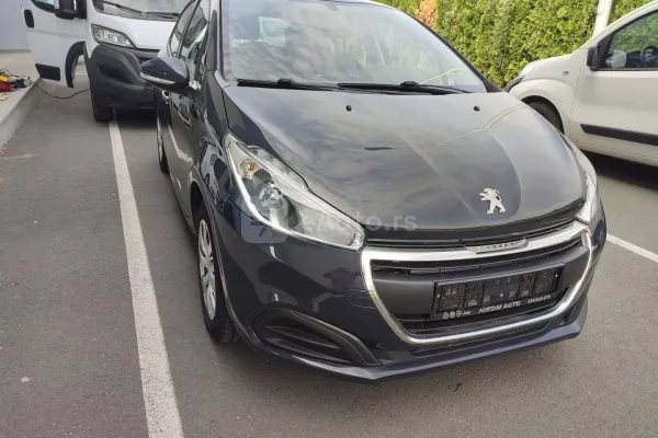 Peugeot 208 — polovni automobil