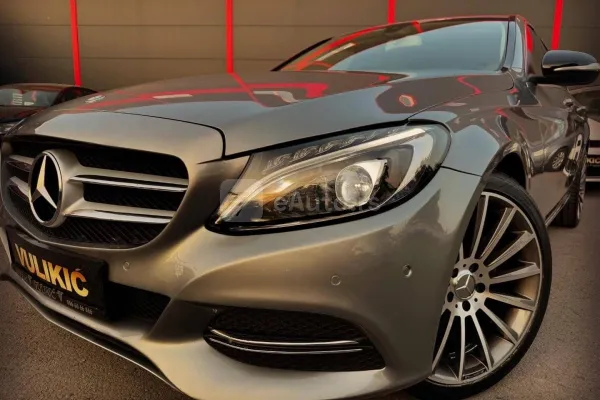 Mercedes Benz C 200 — polovni automobil