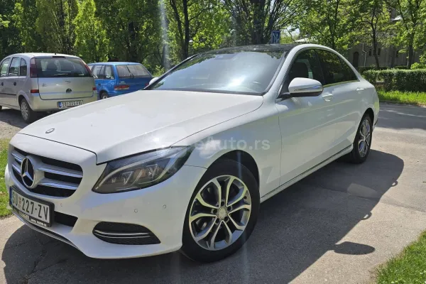 Mercedes Benz C 220 — polovni automobil
