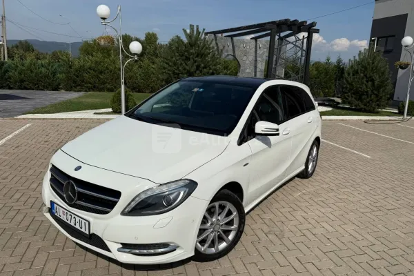 Mercedes Benz B 180 — polovni automobil