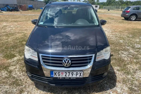 Volkswagen Touran — polovni automobil