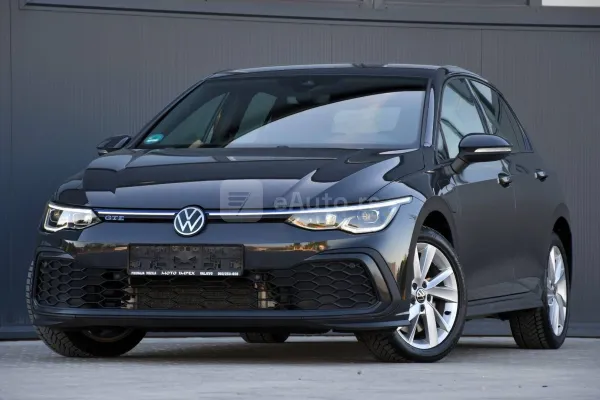 Volkswagen Golf 8 — polovni automobil