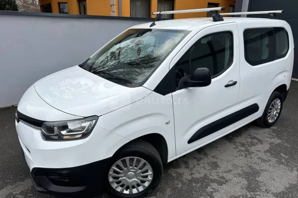 Toyota Proace City — polovni automobil