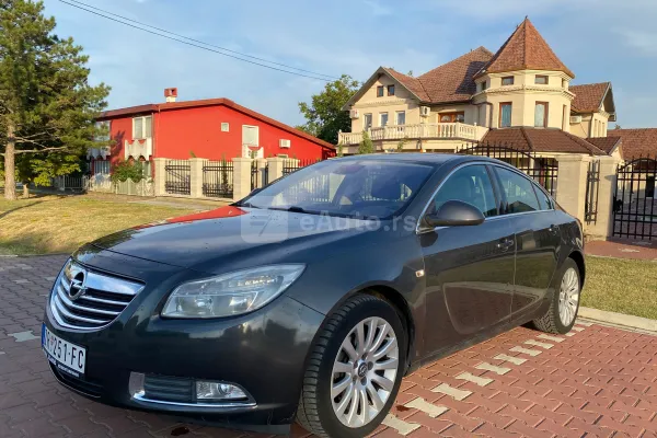 Opel Insignia — polovni automobil