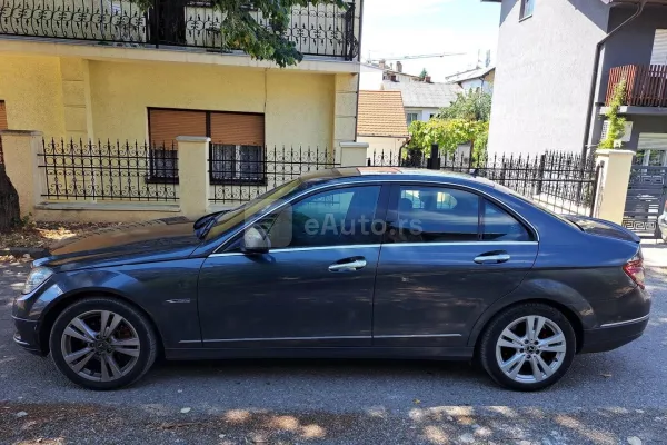 Mercedes Benz C 220 — polovni automobil