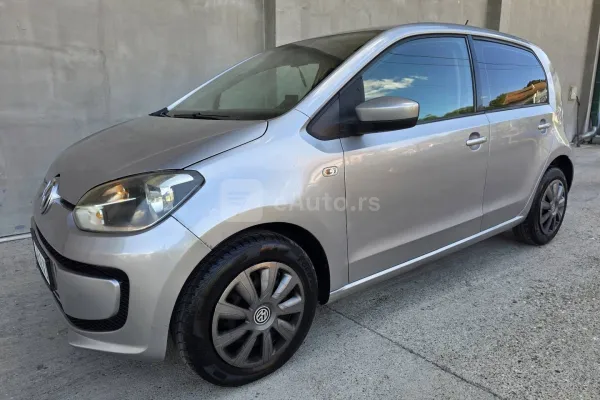 Volkswagen up! — polovni automobil