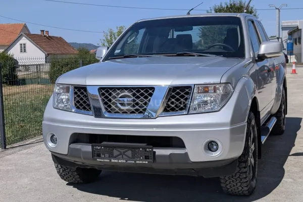 Nissan Navara — polovni automobil